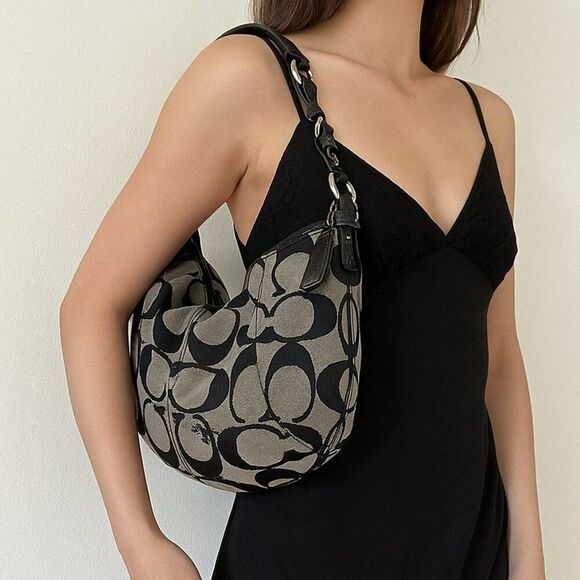 COACH BLACK JACGUARD SIGNATURE SOHO HOBO SHOULDER BAG, PURSE JO820-13351 - Picture 1 of 15